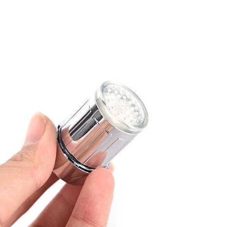 LED Kraan Verlichting | 3 Kleuren op Temperatuur | Fonteinkraan LED Straal Regelaar 3 Kleuren | Kraankop Verlichting | Tempratuur Geregeld | Geen Batterij Nodig