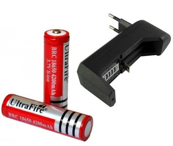 2x UltraFire Oplaadbare 18650 3.7V 4200 mAh Batterijen + Batterij Oplader |  2x UltraFire 18650 Batterij plus 18650 Oplader | Rechargeable Lithium  Battery - Bestgadgets4u